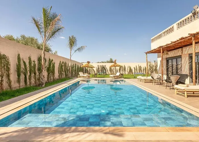 Villa Leila,Piscine , Grand Jardin, Jeux , Cuisiniere Marrakesh