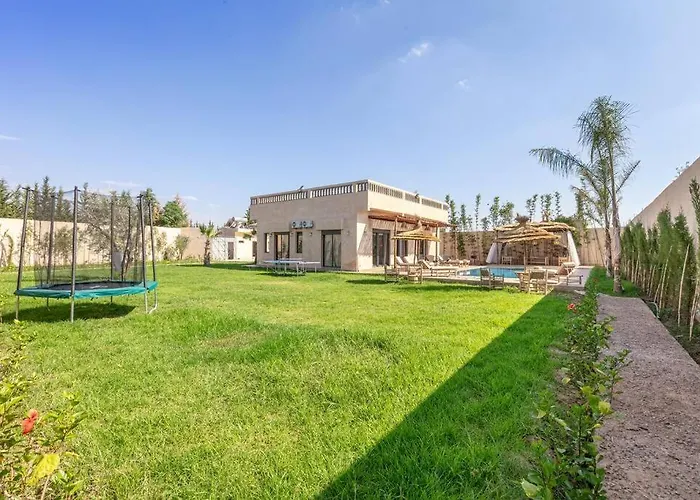 Villa Leila,Piscine , Grand Jardin, Jeux , Cuisiniere Marrakesh